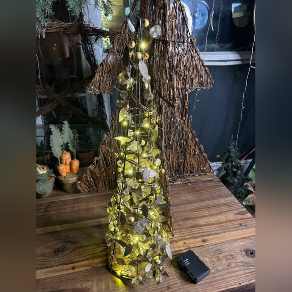 Pottery Barn Lit Leaf Tree! BNWT!